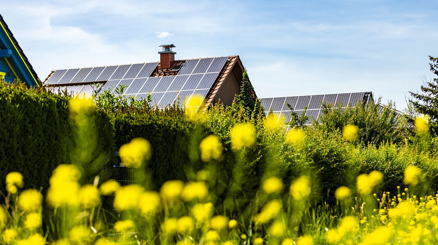 Solaranlagen auf Hausdächern.